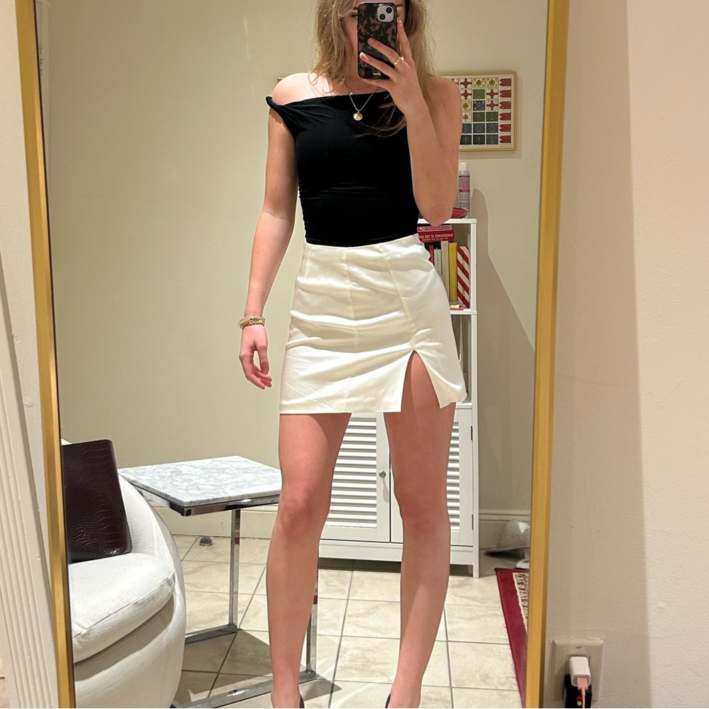 Aritzia Sunday Best White Satin Skirt